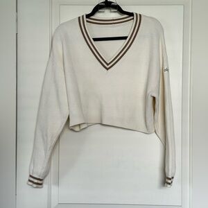 Alo Yoga Tennis Club Sweater Knit V-Neck pullover